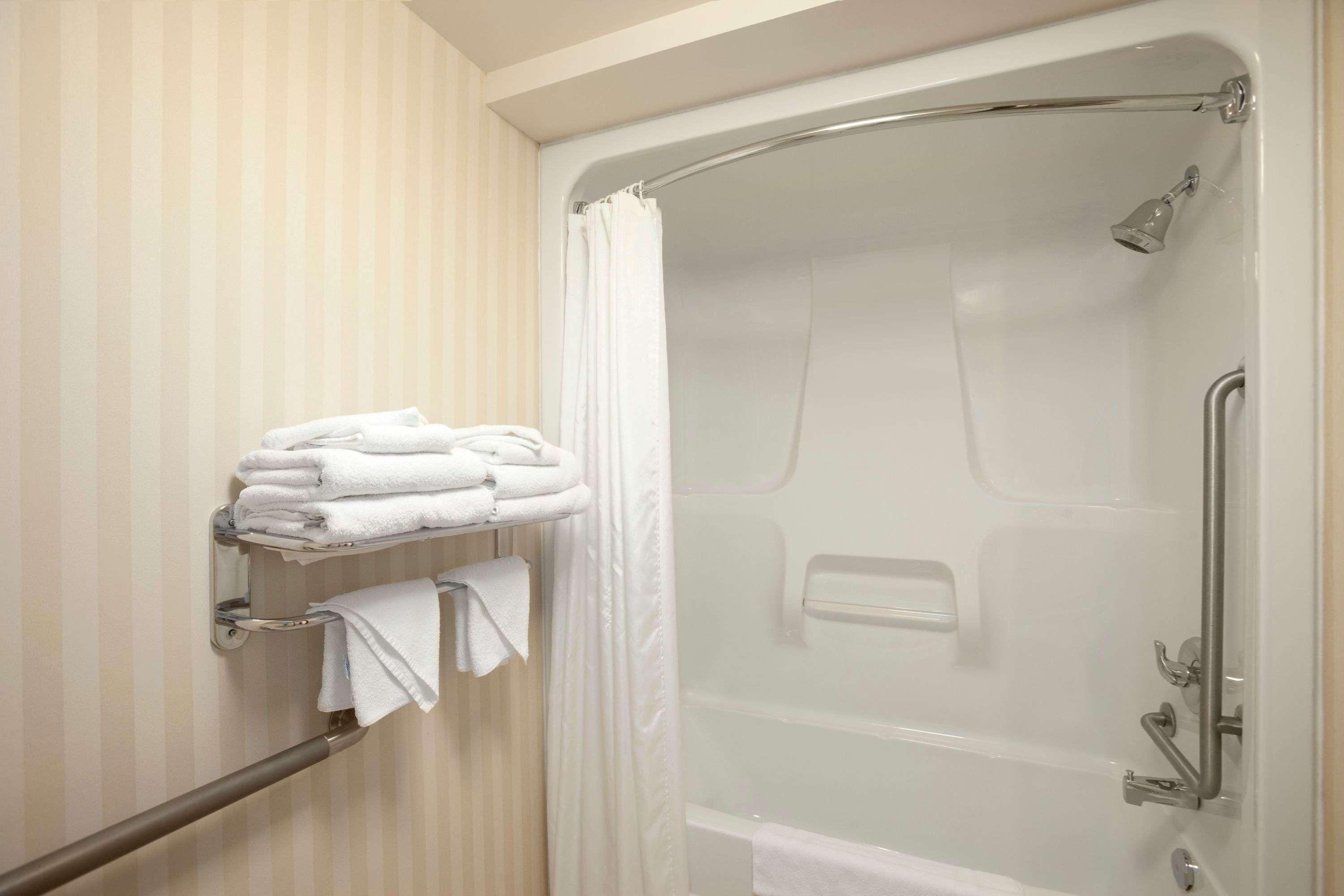Border Inn & Suites Lloydminster Buitenkant foto