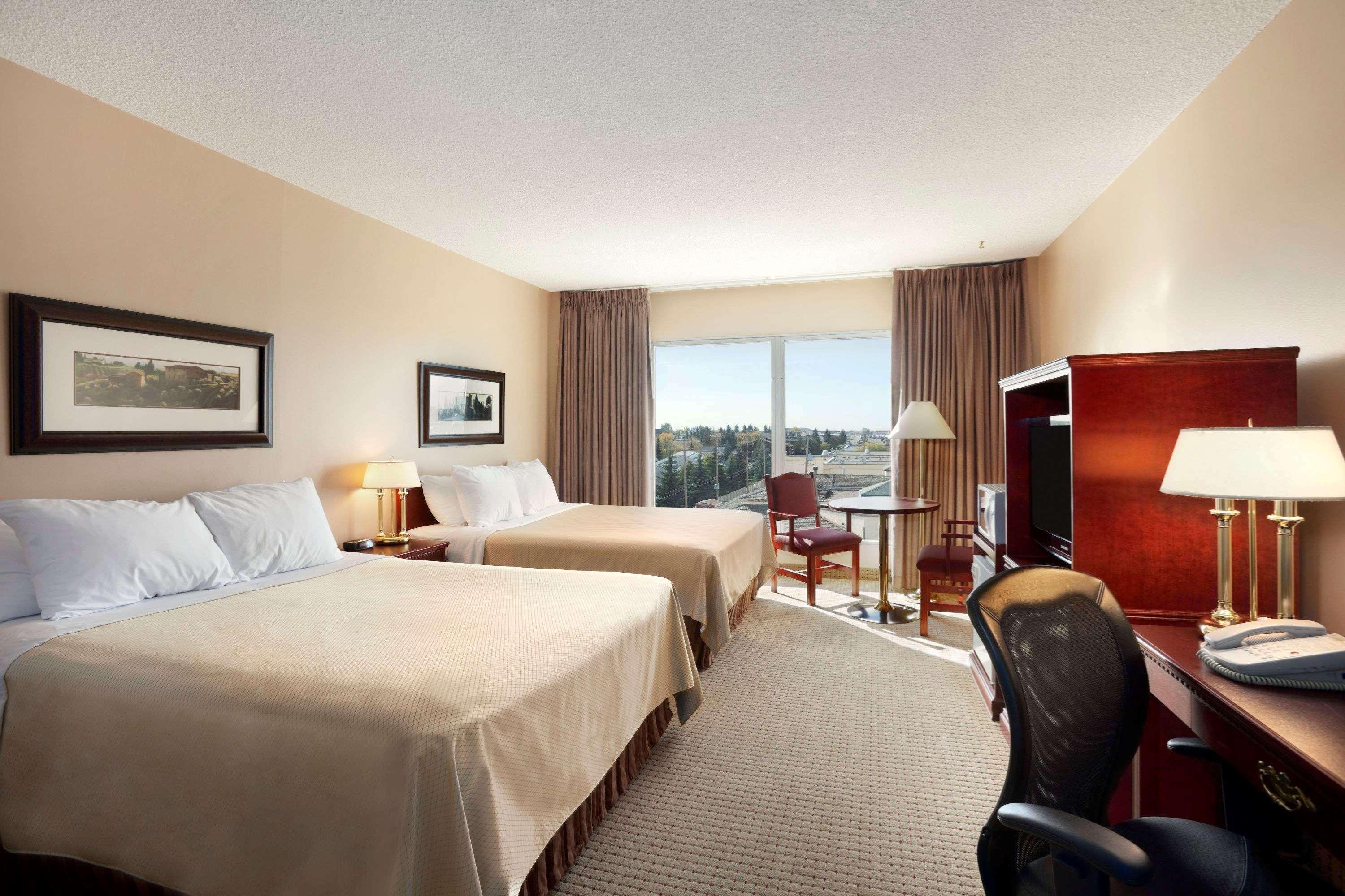 Border Inn & Suites Lloydminster Buitenkant foto