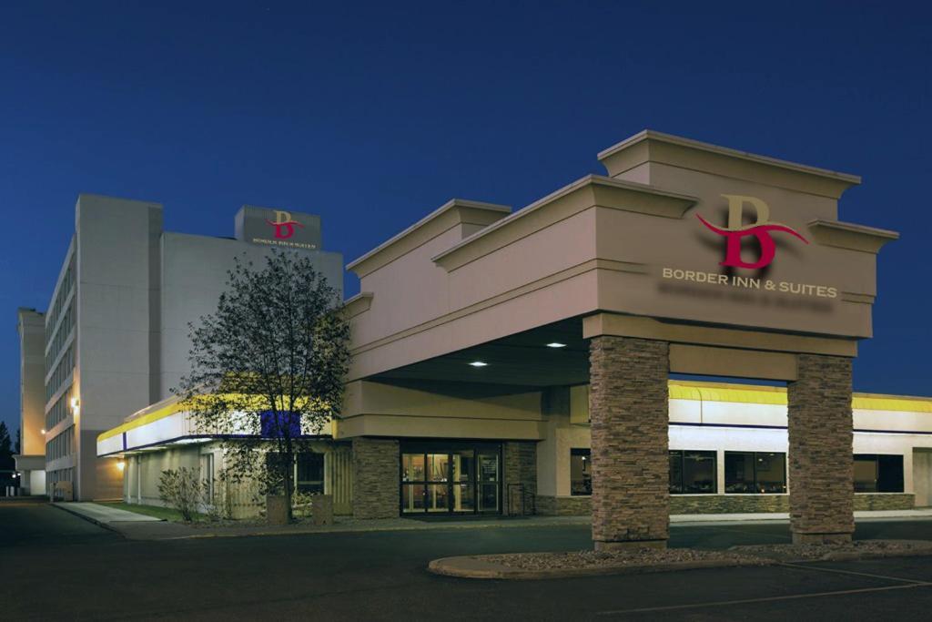 Border Inn & Suites Lloydminster Buitenkant foto