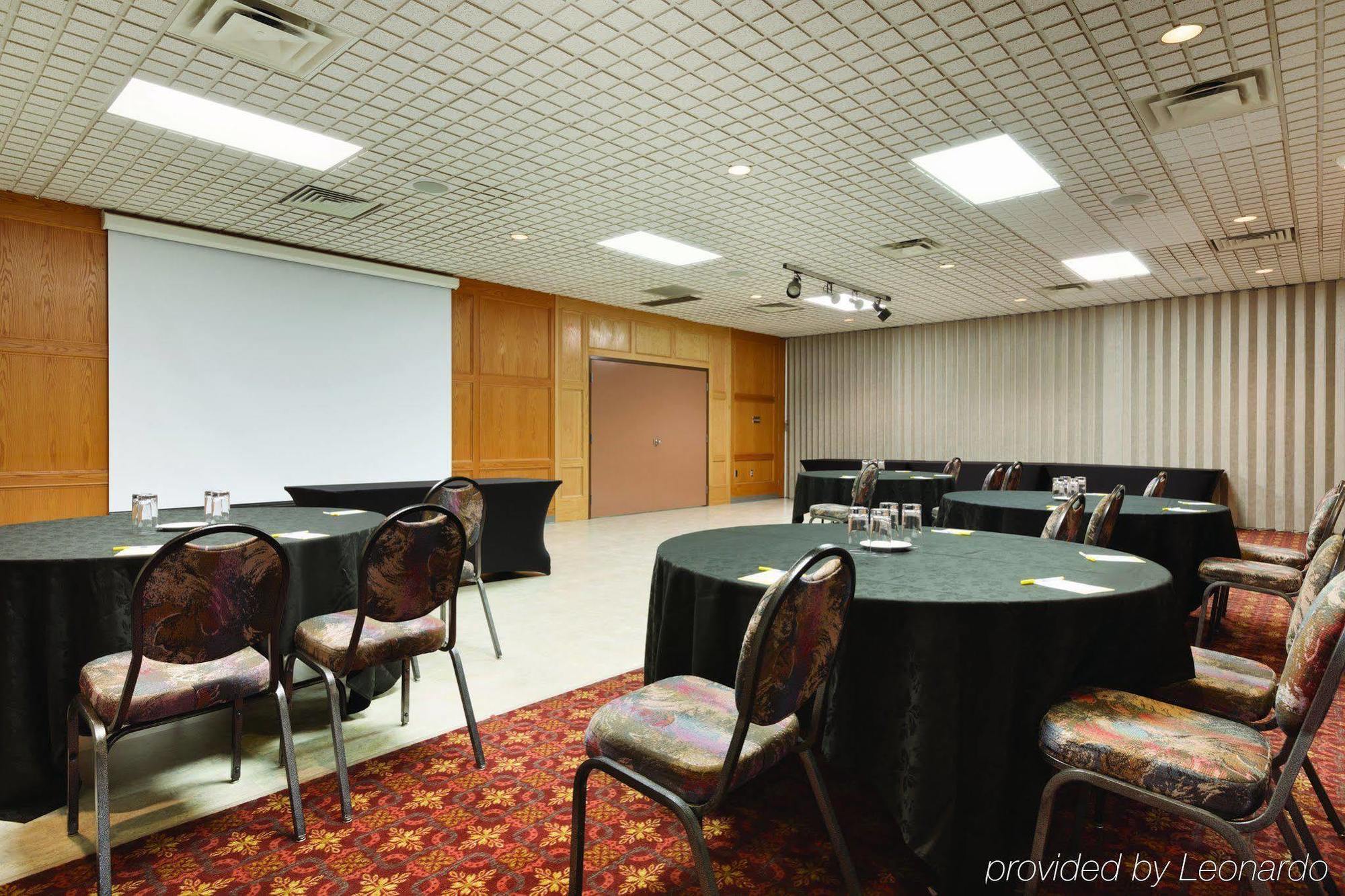 Border Inn & Suites Lloydminster Buitenkant foto