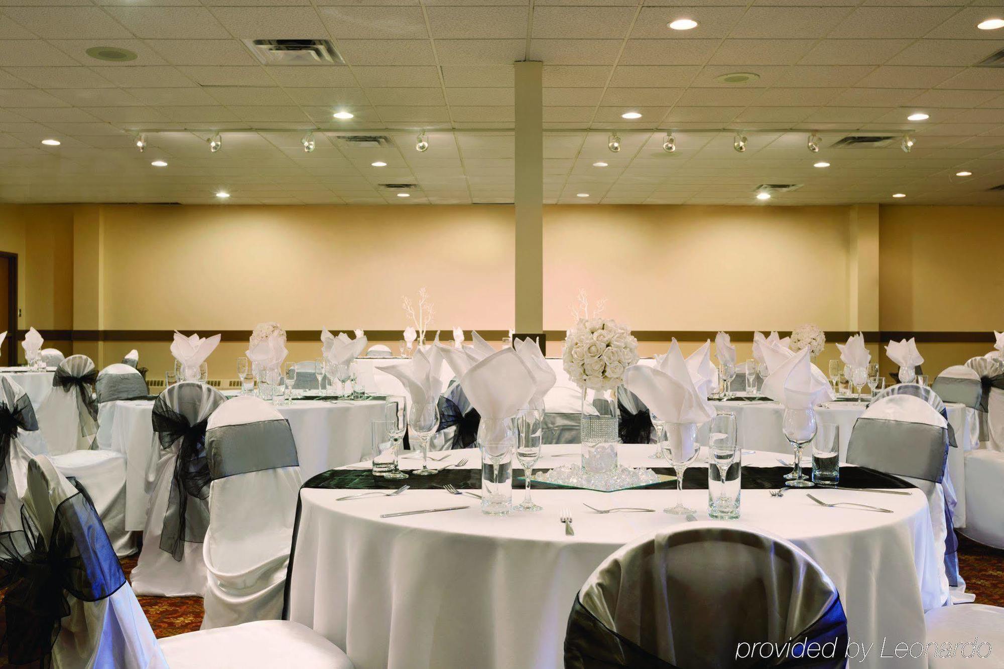 Border Inn & Suites Lloydminster Buitenkant foto