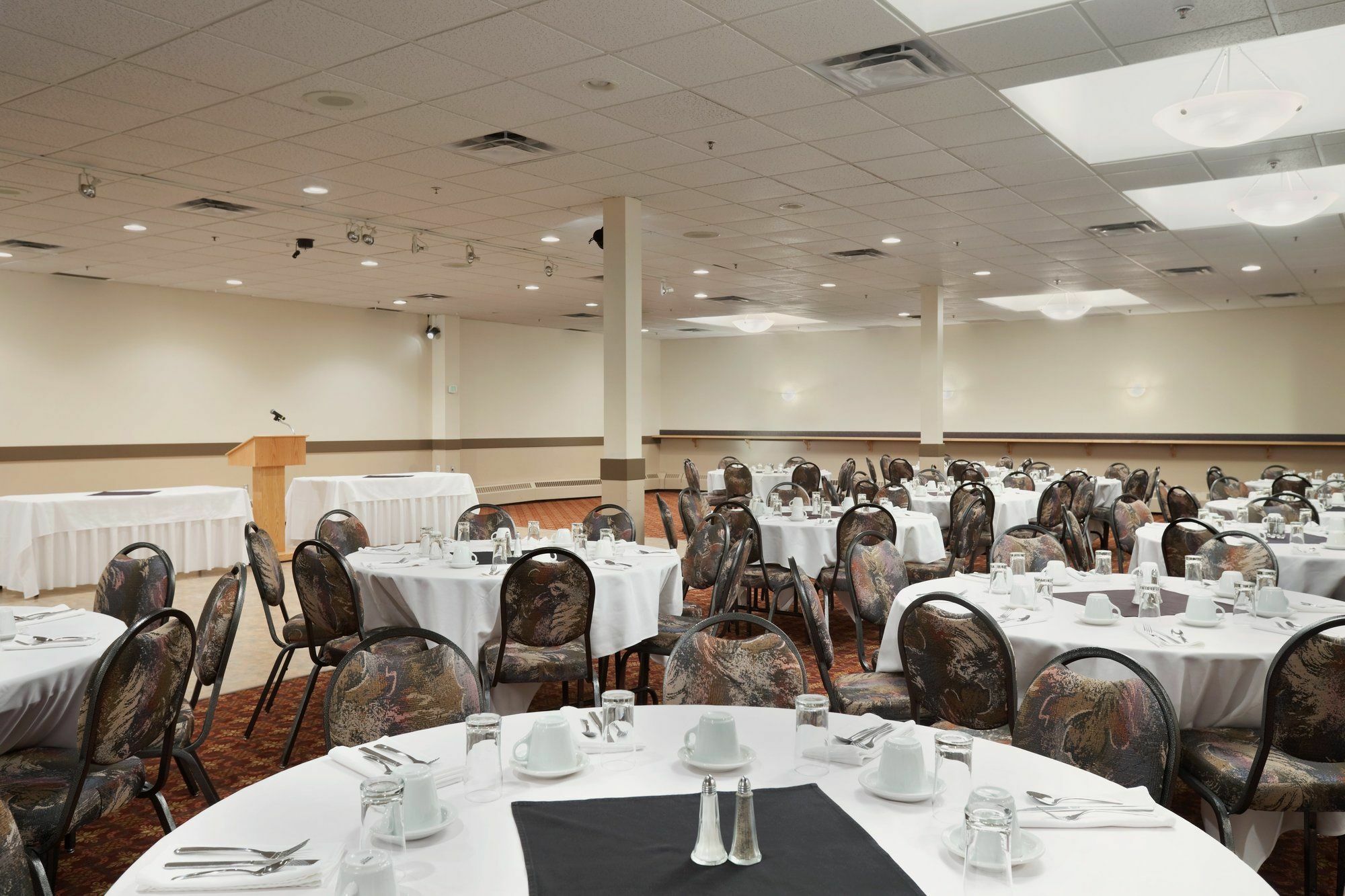 Border Inn & Suites Lloydminster Buitenkant foto